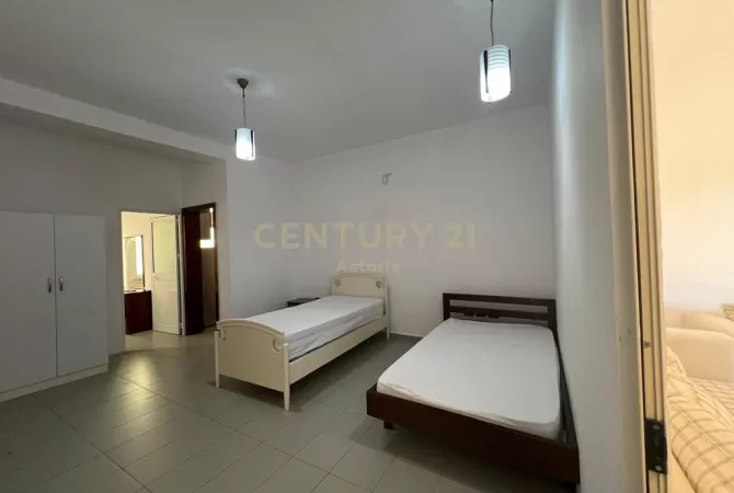 Shtepi me qera Apartament ne Tirane, 2+1, Mobilimi E mobiluar, Pagesa 430  Euro.