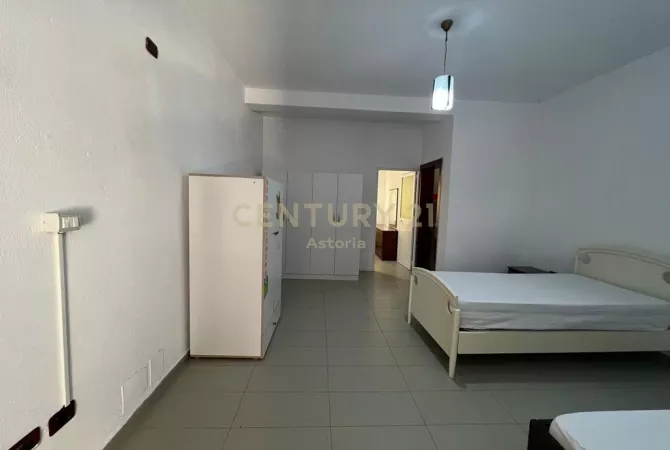 Shtepi me qera Apartament ne Tirane, 2+1, Mobilimi E mobiluar, Pagesa 430  Euro.