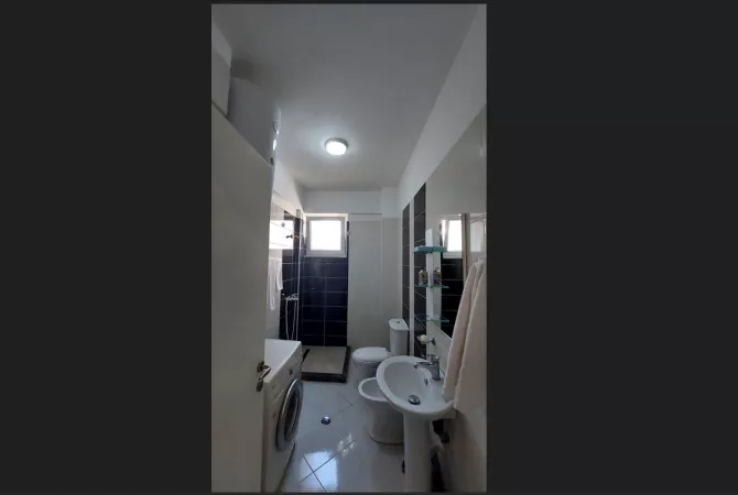 Shtepi me qera Apartament ne Tirane, 2+1, Mobilimi E mobiluar, Pagesa 600  Euro.