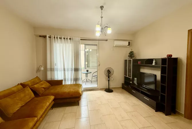 Shtepi me qera 1+1 ne Tirane - 500 Euro