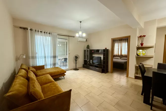 Shtepi me qera Apartament ne Tirane, 1+1, Mobilimi E mobiluar, Pagesa 500  Euro.