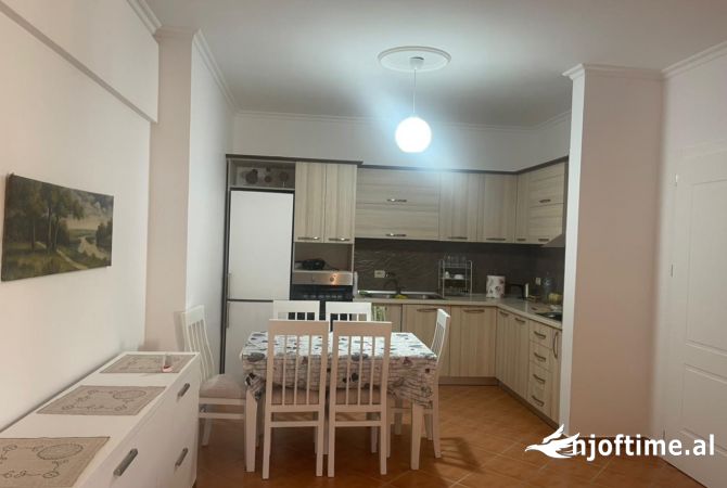 Shtepi me qera 3+1 ne Tirane - 450 Euro