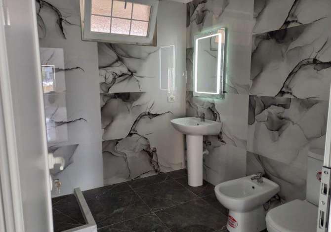 Ambient biznesi me qera 3+1 ne Shkoder - 800 Euro
