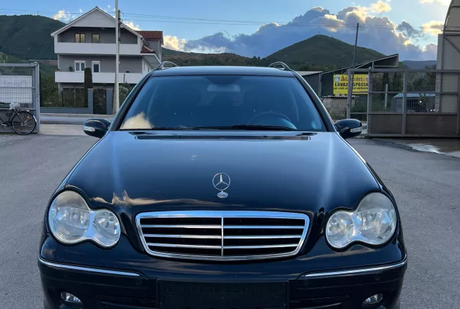 Makina ne shitje  ne Pogradec - 5,500 Euro