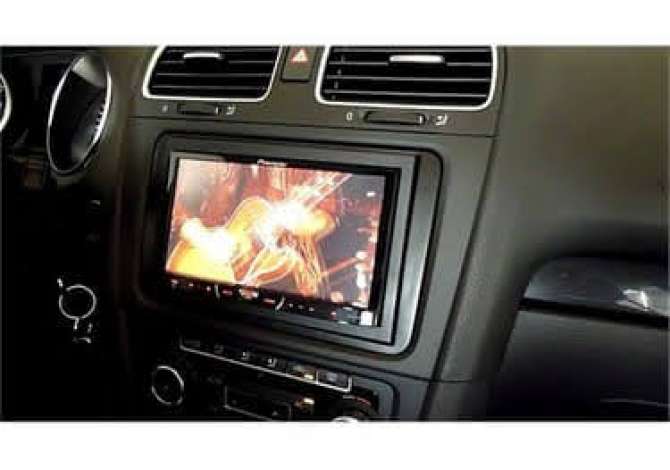 Kase kornize pershtatese per navi ose kasetofon universal per VW Golf 5, Golf 6, Passat, Touran, Cad