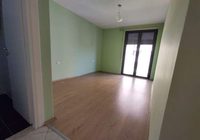 Ambient biznesi me qera 3+1 ne Tirane - 550 Euro