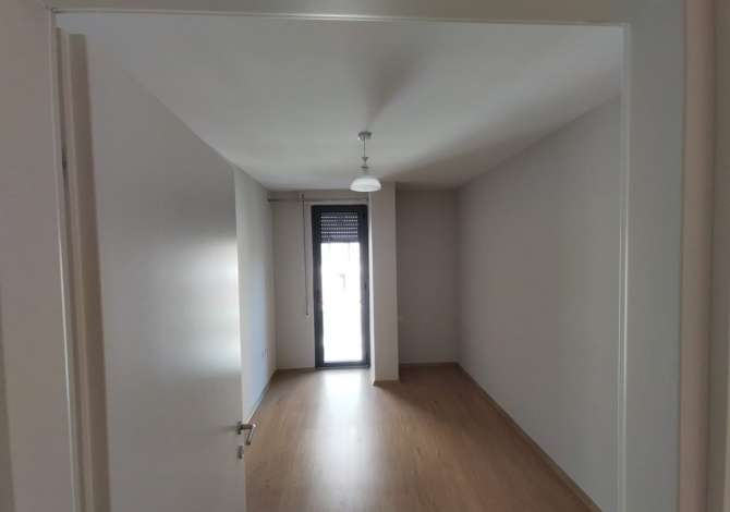 Ambient biznesi me qera 3+1 ne Tirane - 550 Euro