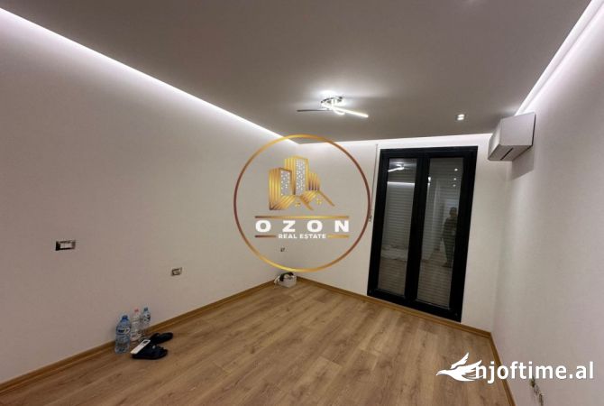 Shtepi me qera Apartament ne Tirane, 2+1, Mobilimi E mobiluar, Pagesa 550  Euro.