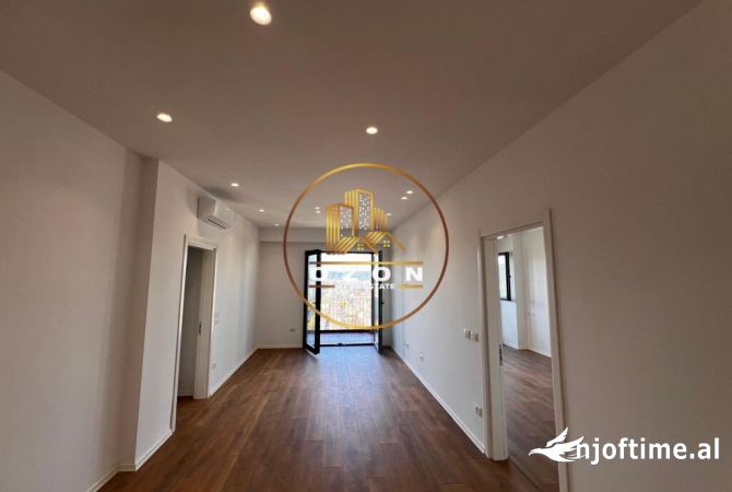 Ambient biznesi me qera 3+1 ne Tirane - 1,100 Euro