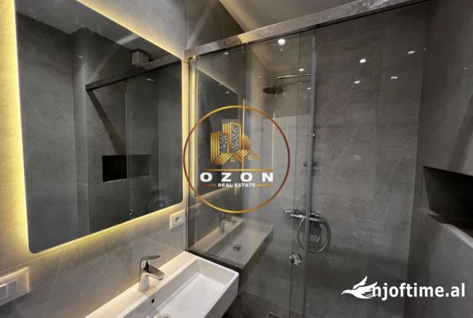 Apartament 2+1+2 per biznes me qira ne Tirana Garden Building, Rruga e Kavajes!