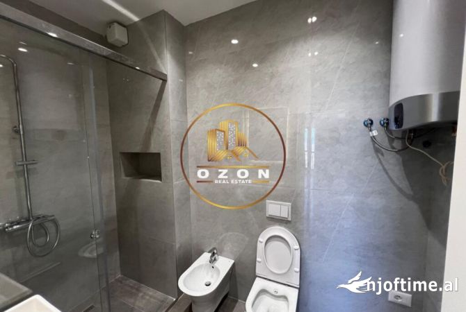 Apartament 2+1+2 per biznes me qira ne Tirana Garden Building, Rruga e Kavajes!