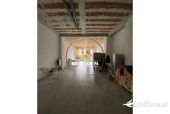 Ambient biznesi ne shitje 1+1 ne Tirane - 260,000 Euro
