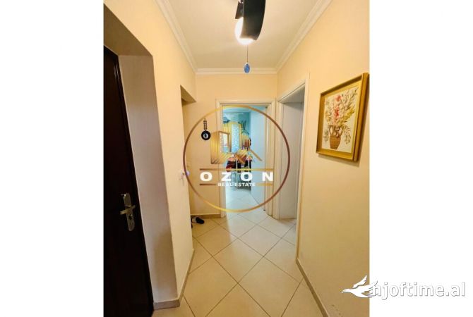 Shtepi ne shitje Apartament ne Tirane, 2+1, Mobilimi E mobiluar, Pagesa 195,000  Euro.