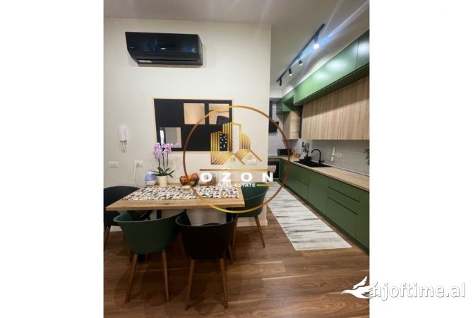 Shtepi me qera 2+1 ne Tirane - 1,600 Euro