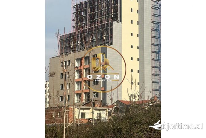 Apartament 2+1+Post Parkimi për Shitje pranë Shkollës Magjistraturës!