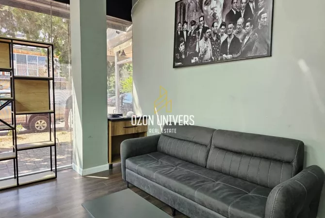Ambiente Commerciale in Vendita 3+1 a Tirana - 80,000 Euro