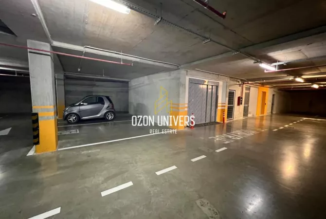 Ambiente Commerciale in Vendita 4+1 a Tirana - 30,000 Euro