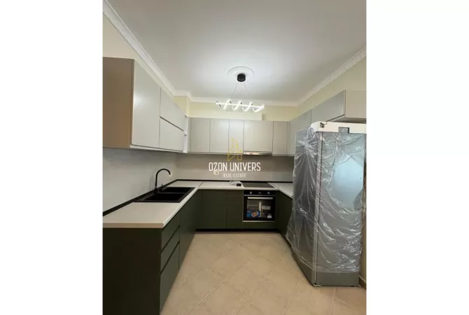 Shtepi me qera Apartament ne Tirane, 3+1, Mobilimi E mobiluar, Pagesa 550  Euro.