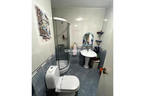 Shtepi ne shitje Apartament ne Tirane, 2+1, Mobilimi E mobiluar, Pagesa 250,000  Euro.