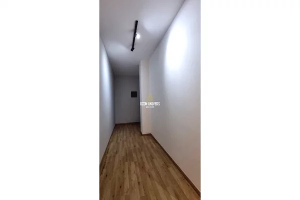 Shtepi me qera Apartament ne Tirane, 2+1, Mobilimi Bosh, pa mobiluar, Pagesa 1,100  Euro.