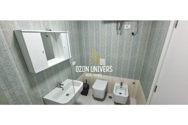 Shtepi me qera Apartament ne Tirane, 2+1, Mobilimi Bosh, pa mobiluar, Pagesa 1,100  Euro.