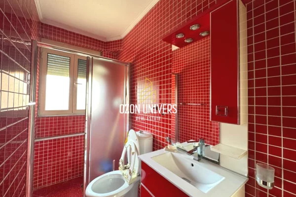 Shtepi me qera Apartament ne Tirane, 2+1, Mobilimi E mobiluar, Pagesa 600  Euro.