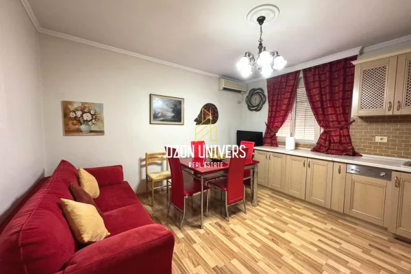 Shtepi me qera Apartament ne Tirane, 2+1, Mobilimi E mobiluar, Pagesa 600  Euro.