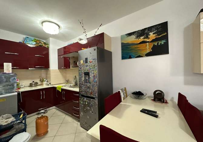 Shtepi ne shitje Apartament ne Tirane, 2+1, Mobilimi E mobiluar, Pagesa 89,000  Euro.