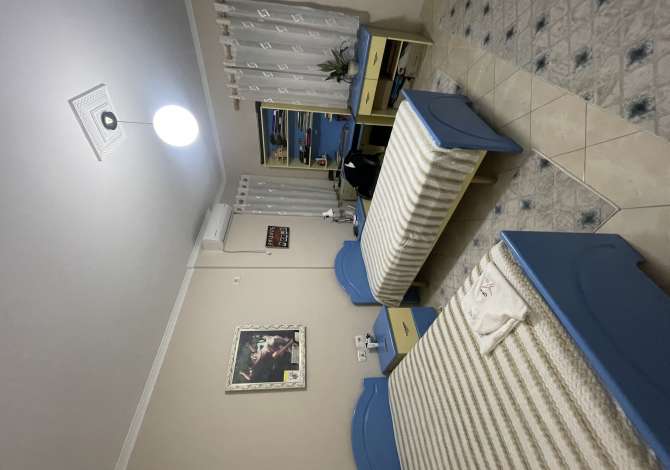 Shtepi ne shitje Apartament ne Tirane, 2+1, Mobilimi E mobiluar, Pagesa 97,000  Euro.