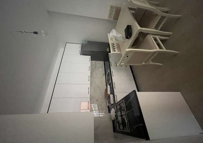 Shtepi me qera 2+1 ne Tirane - 450 Euro
