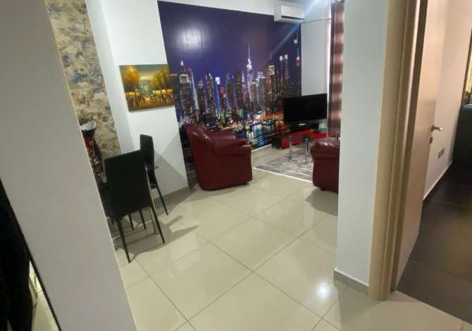 Shtepi me qera Apartament ne Tirane, 1+1, Mobilimi E mobiluar, Pagesa 500  Euro.