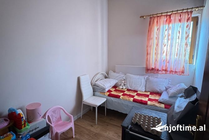 Shtepi me qera 3+1 ne Tirane - 800 Euro