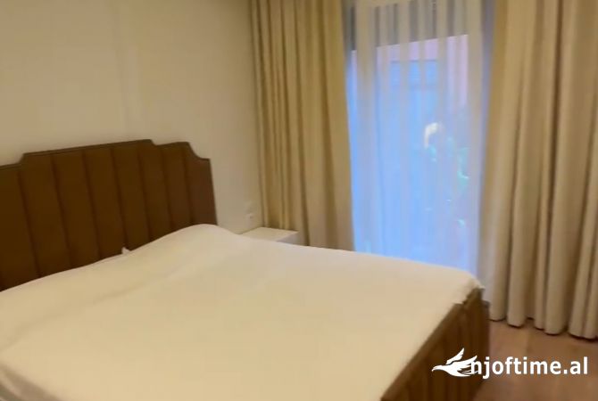 Shtepi ne shitje Apartament ne Tirane, 2+1, Mobilimi E mobiluar, Pagesa 290,000  Euro.