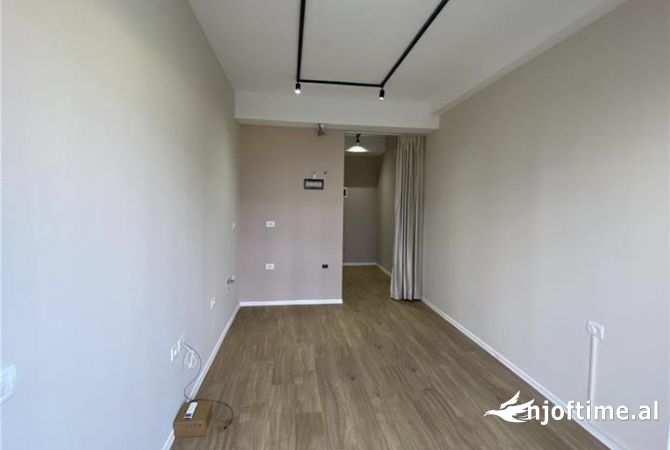 Ambient biznesi me qera 1+1 ne Tirane - 250 Euro