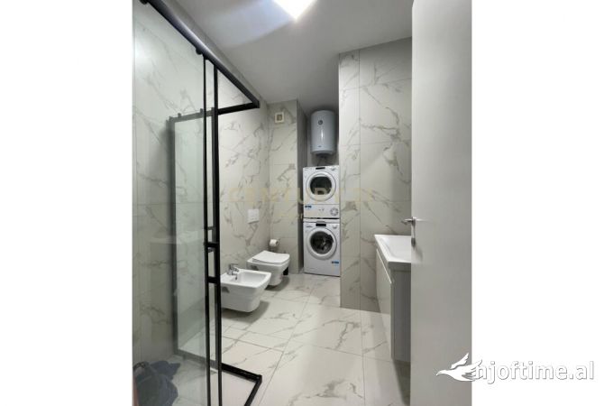 Shtepi ne shitje Apartament ne Tirane, 1+1, Mobilimi Bosh, pa mobiluar, Pagesa 70,000  Euro.