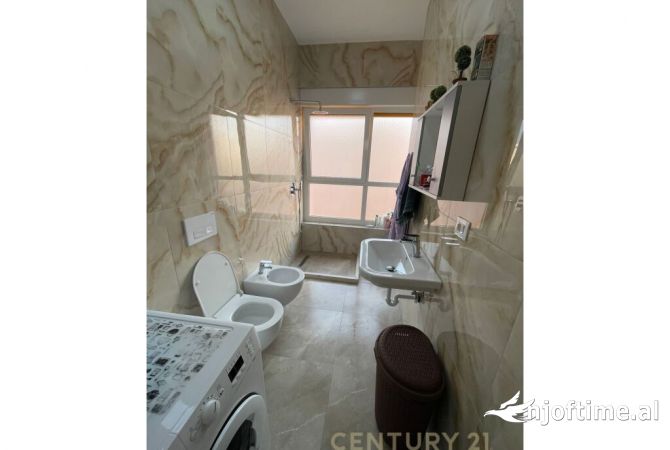 Shtepi ne shitje Apartament ne Tirane, 1+1, Mobilimi E mobiluar, Pagesa 112,000  Euro.