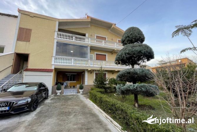 Shtepi ne shitje 7+1 ne Durres - 700,000 Euro