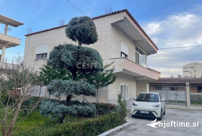 Shtepi ne shitje 7+1 ne Durres - 700,000 Euro