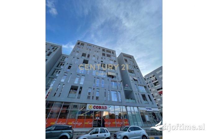 Ambient biznesi me qera 3+1 ne Tirane - 1,200 Euro