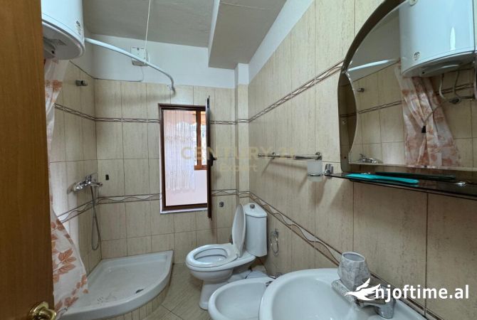 Shtepi ne shitje Apartament ne Tirane, 1+1, Mobilimi E mobiluar, Pagesa 110,000  Euro.