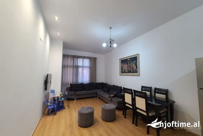 Shtepi me qera 1+1 ne Tirane - 400 Euro