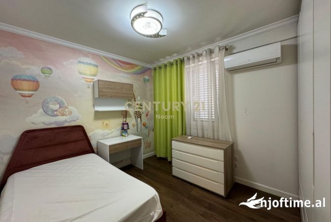 Shtepi ne shitje Apartament ne Tirane, 2+1, Mobilimi E mobiluar, Pagesa 375,000  Euro.