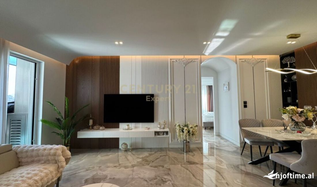 Shtepi ne shitje Apartament ne Tirane, 3+1, Mobilimi E mobiluar, Pagesa 721,000  Euro.