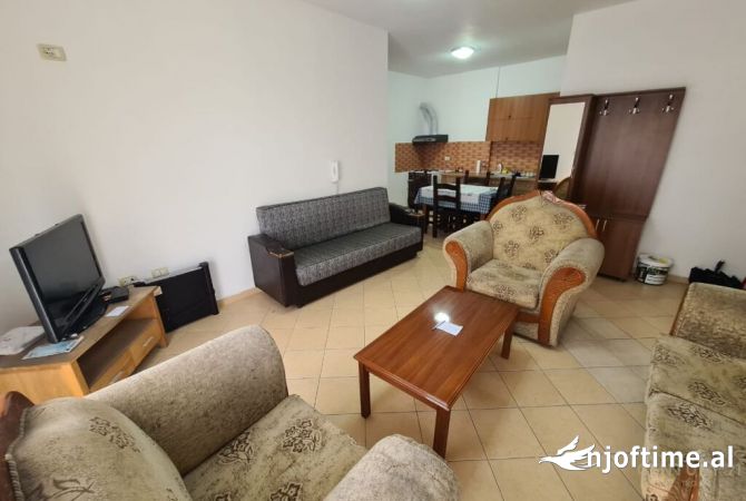 Shtepi me qera 1+1 ne Tirane - 400 Euro