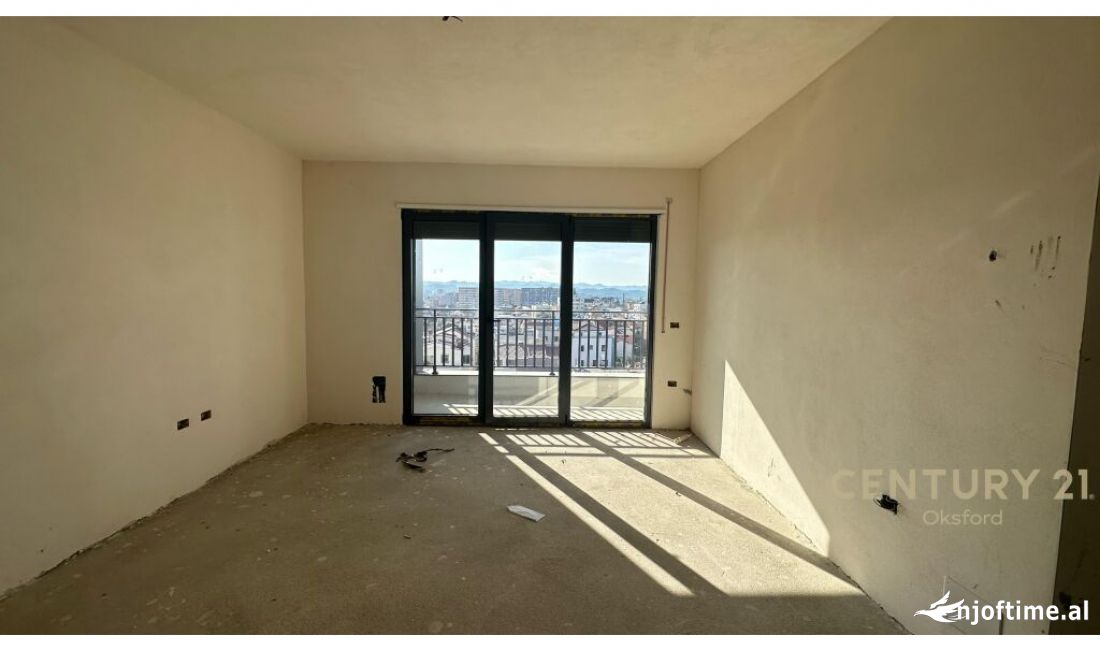 Shtepi ne shitje Apartament ne Tirane, 1+1, Mobilimi Bosh, pa mobiluar, Pagesa 125,000  Euro.