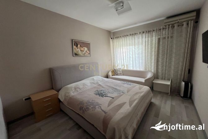Shtepi me qera 2+1 ne Tirane - 900 Euro