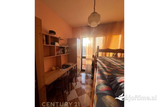 Shtepi me qera Apartament ne Tirane, 2+1, Mobilimi E mobiluar, Pagesa 550  Euro.