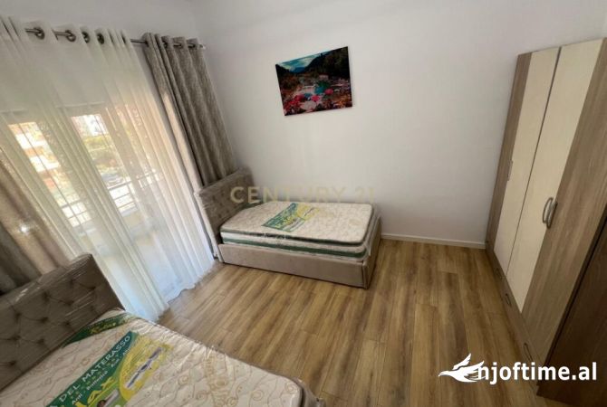 Shtepi ne shitje Apartament ne Tirane, 2+1, Mobilimi E mobiluar, Pagesa 145,000  Euro.