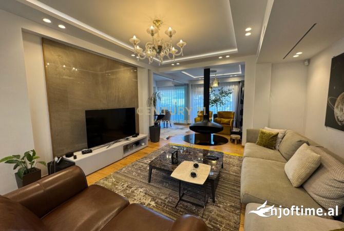 Shtepi me qera 4+1 ne Tirane - 3,500 Euro