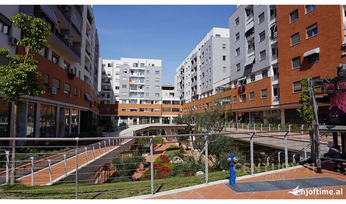 Shtepi ne shitje Apartament ne Tirane, 1+1, Mobilimi E mobiluar, Pagesa 98,000  Euro.